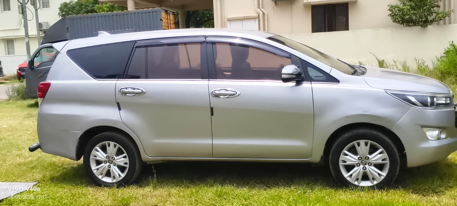 2016 Toyota Innova Crysta Z — photo 1